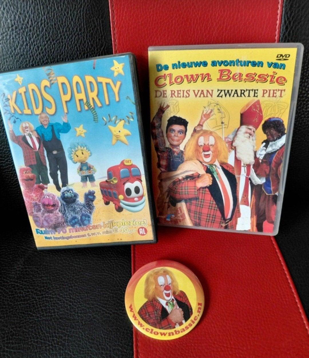 Bassie  en adriaan,  button,  dvd, Ophalen of Verzenden, Zo goed als nieuw, Overige typen