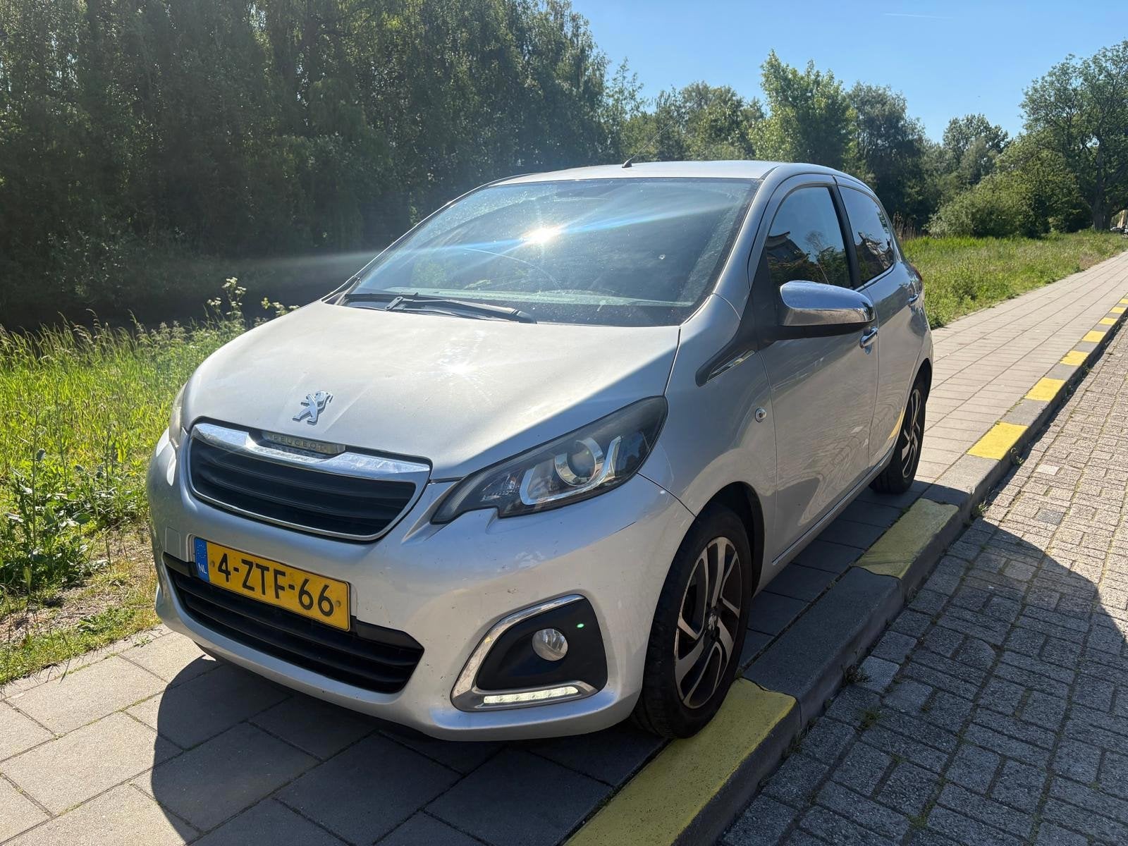 Peugeot 108 1.0 e-VTi Première-Camera/keyless, Voorwielaandrijving, Euro 5, Gebruikt, 4 stoelen