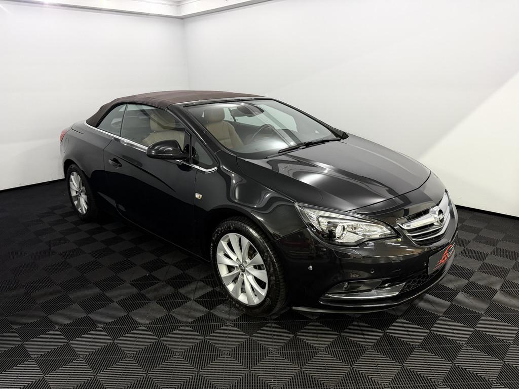 Opel Cascada 1.4 Turbo ecoFLEX Cosmo Leder, Camera, Navi, St, Voorwielaandrijving, Euro 5, 4 cilinders, Cabriolet