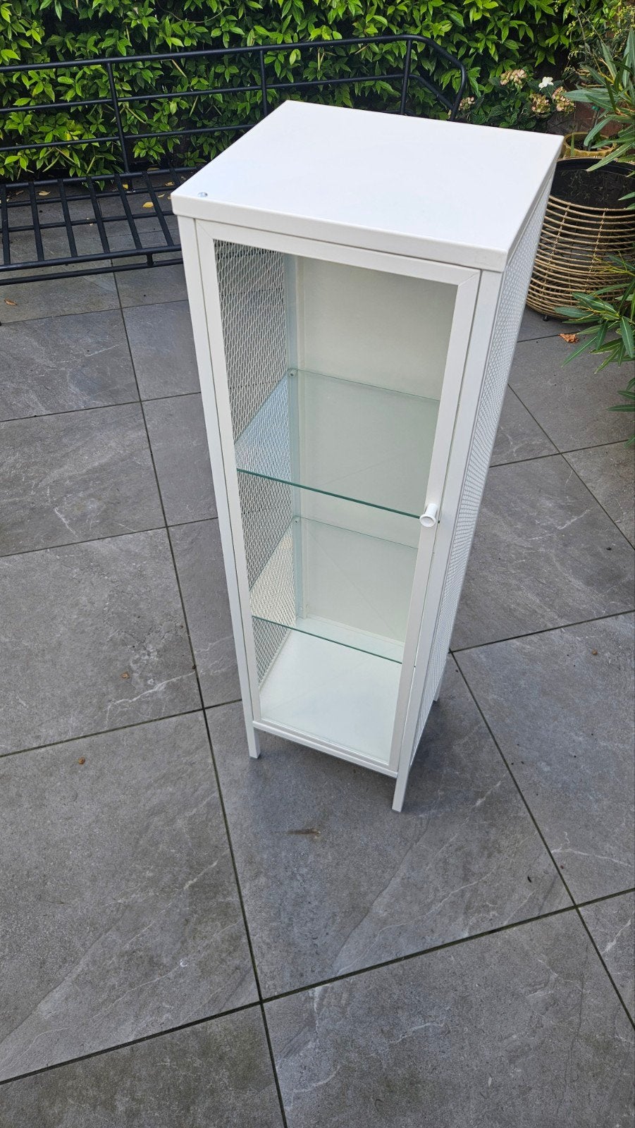 Ikea Detolf vitrinekast met glazen planken wit - nieuw, Ophalen, Minder dan 50 cm, Met deur(en), 100 tot 150 cm