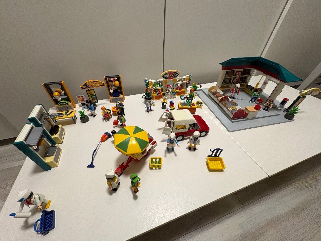 Grote Playmobil set met bakkerij, bloemenwinkel, en meer, Gebruikt, Losse onderdelen, Overige typen, Ophalen of Verzenden