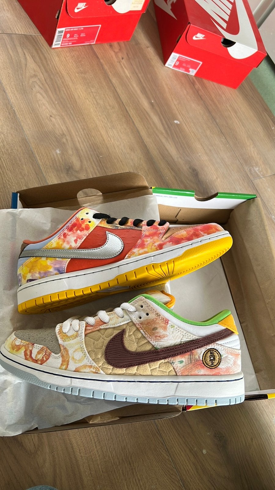 Nike Dunk SB low street hawker US9, Kleding | Heren, Ophalen of Verzenden, Nieuw, Overige kleuren