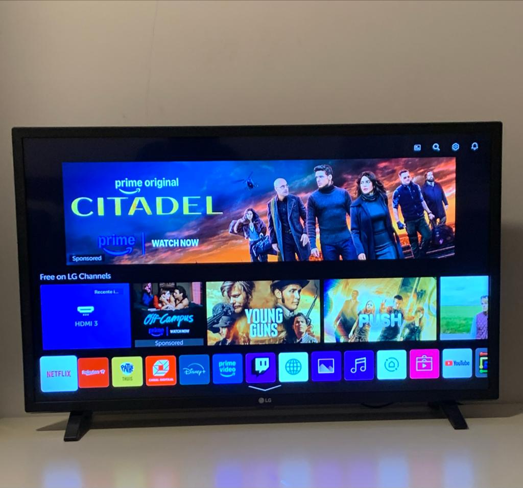 LG 32LM6300PLA Smart TV - 28 inch Full HD LED, LED, 50 Hz, Ophalen of Verzenden, Zo goed als nieuw