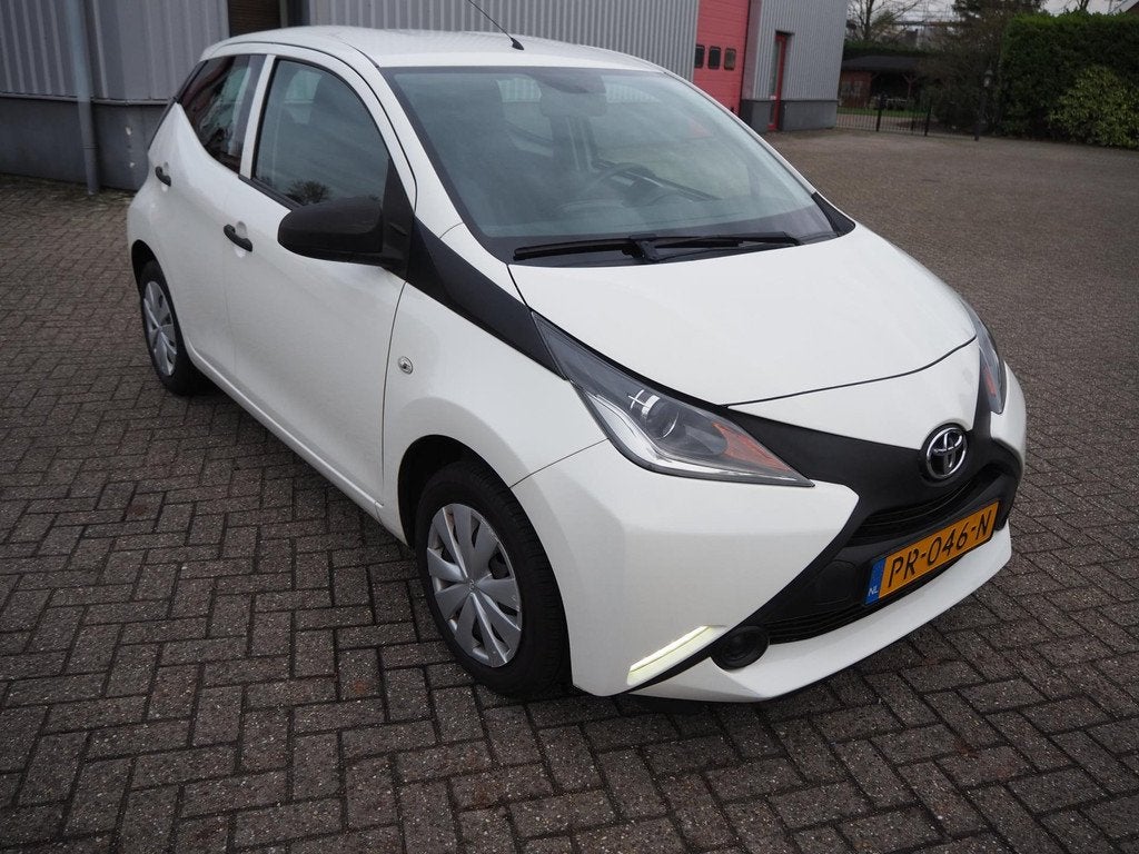 Toyota Aygo 1.0 VVT-i x-fun, Auto's, Voorwielaandrijving, Stof, Gebruikt, 4 stoelen