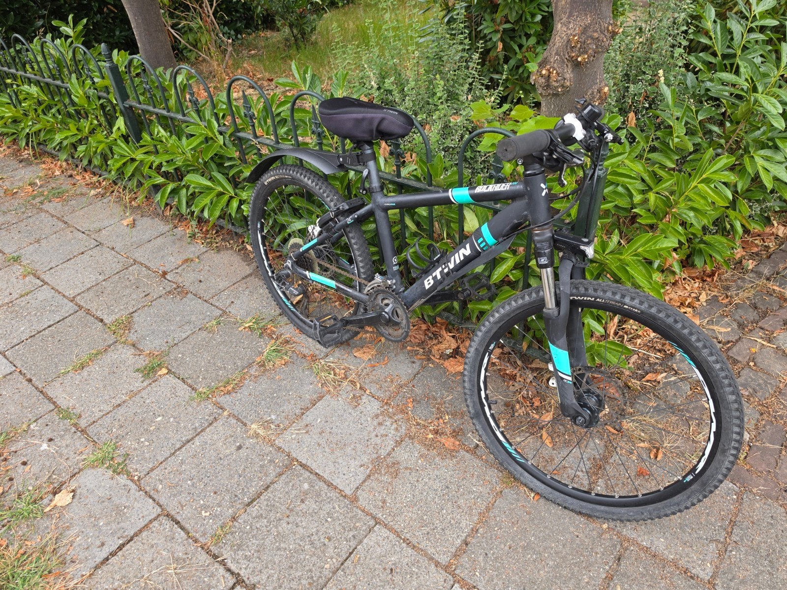 B' Twin mountainbike 24 inch, Gebruikt, Schijfrem, Ophalen, Overige merken