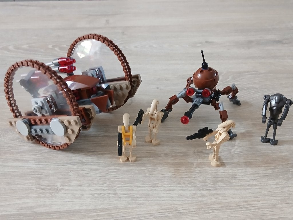 Lego 7670 Hailfire Droid & Spider Droid, Ophalen of Verzenden, Gebruikt