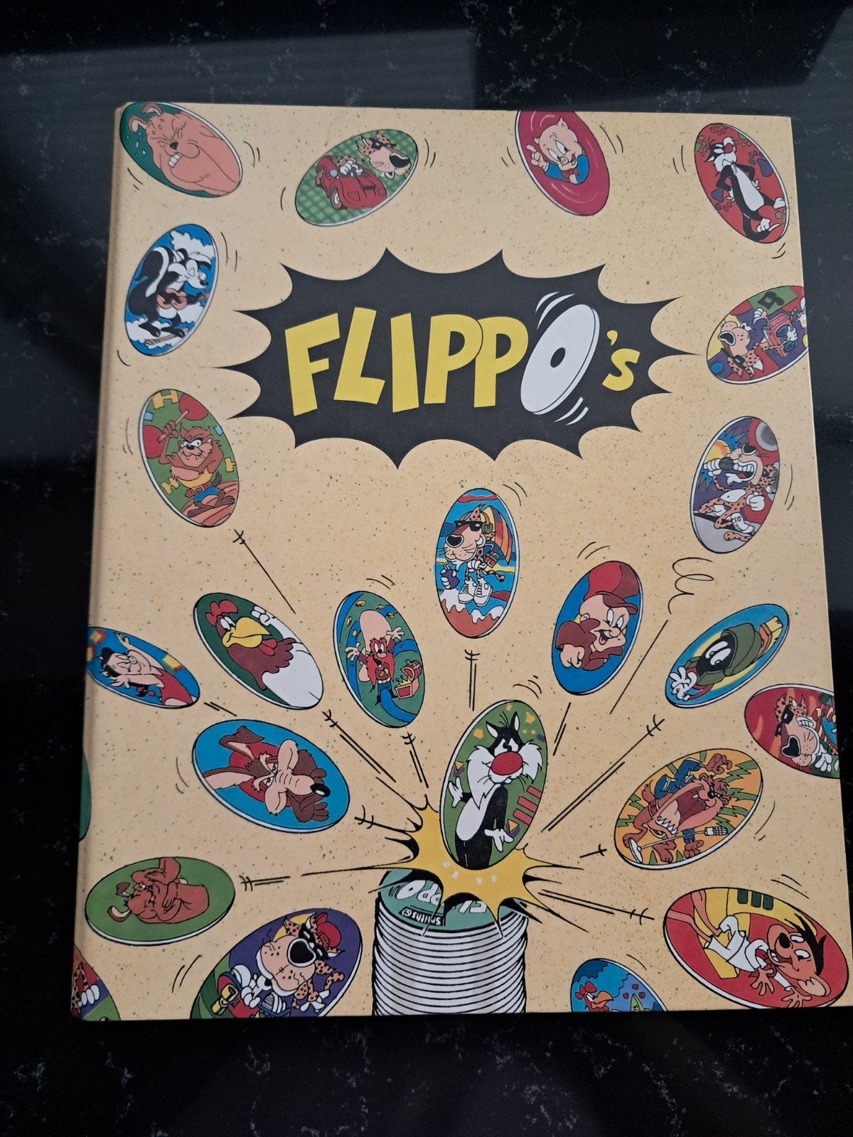 Flippo map met Looney Tunes en Chester Cheetos flippo's, Verzamelen, Ophalen of Verzenden, Looney Tunes, Map, Album of Poster