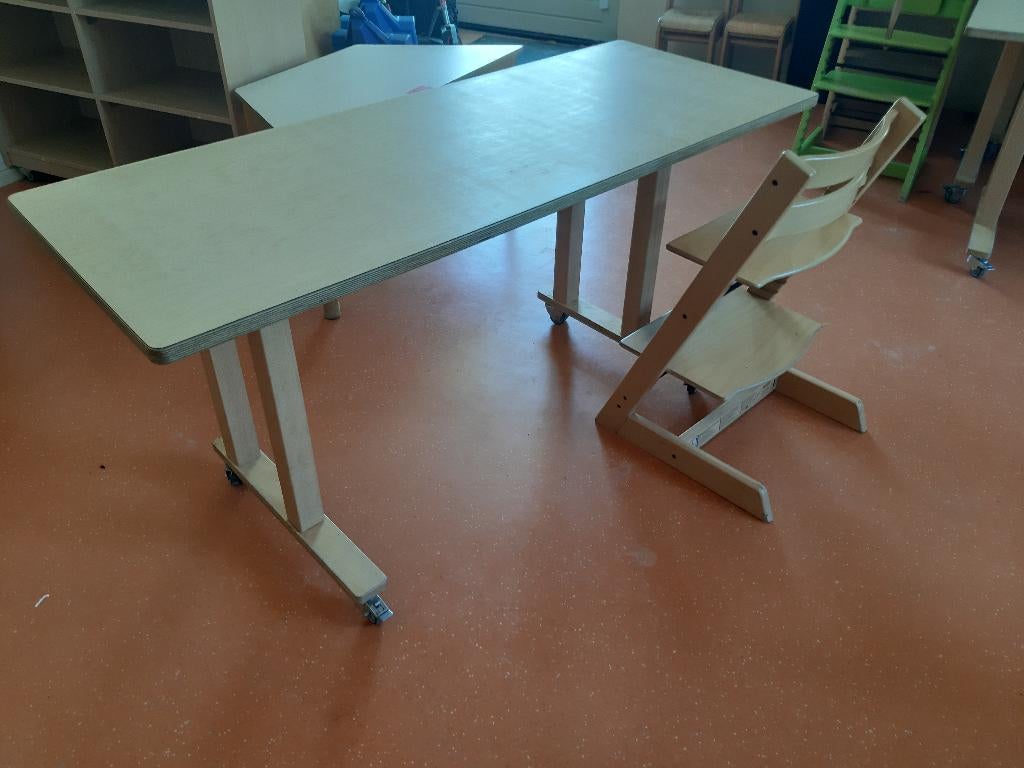 Groepstafel kinderopvang 150x60x74 cm, Kinderen en Baby's, Kinderkamer | Tafels en Stoelen, Ophalen, Gebruikt, Tafel(s)