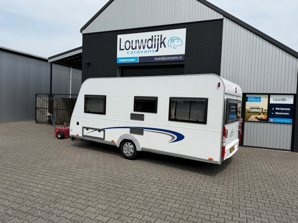 BURSTNER Averso 460 TS ’13 (Fransbed, Rondzit), Rondzit, Vast bed, Bedrijf, Bürstner
