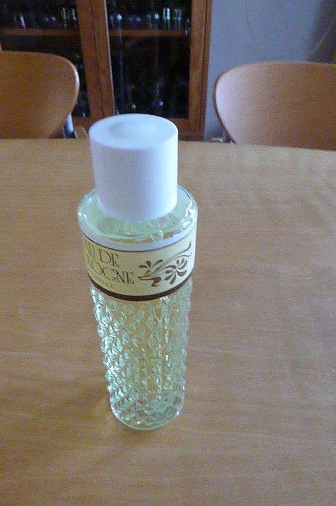 twee grote flessen eau de cologne, Verzamelen, Retro, Ophalen of Verzenden, Overige typen
