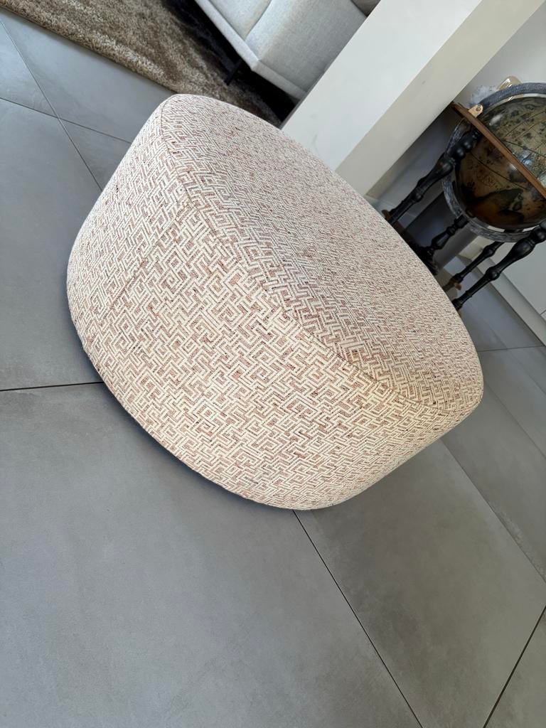Pomax poef, Ophalen, Gebruikt, Rond, 75 tot 100 cm