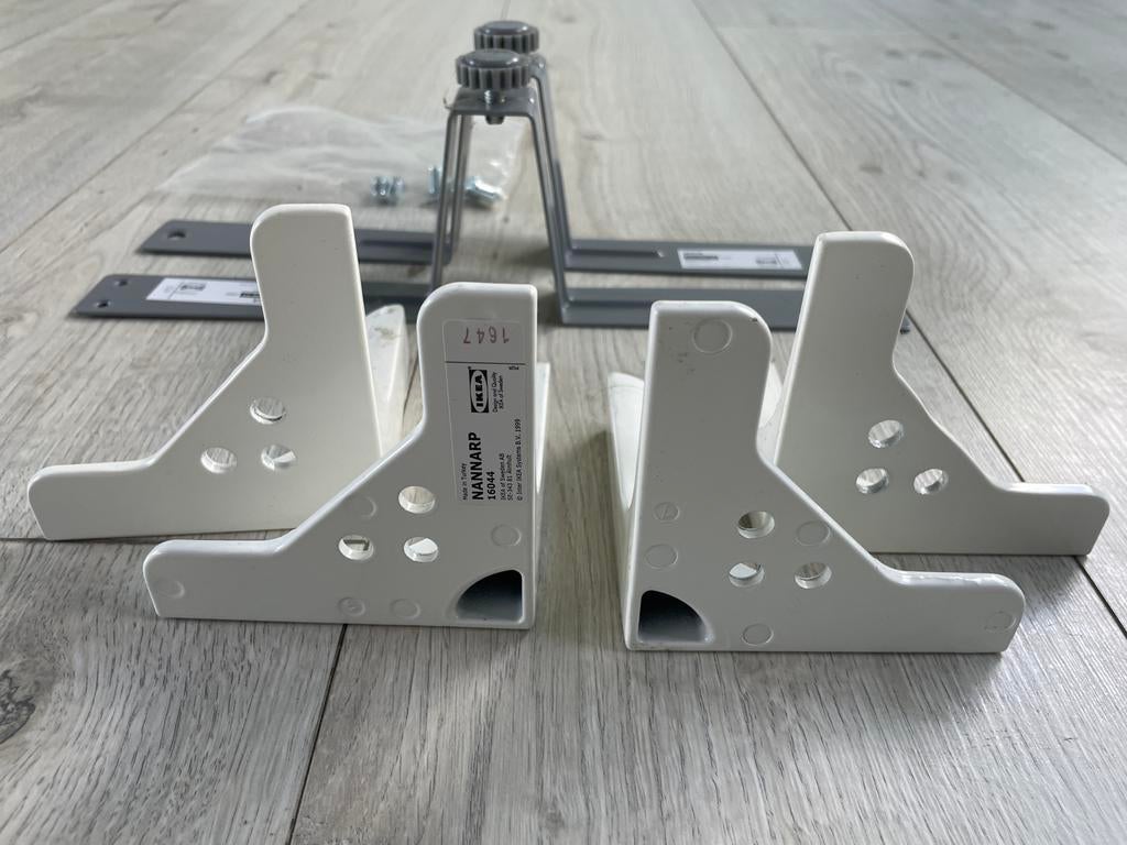 IKEA NANNARP en BESTA poten en ophangrails, Ophalen of Verzenden, Zo goed als nieuw