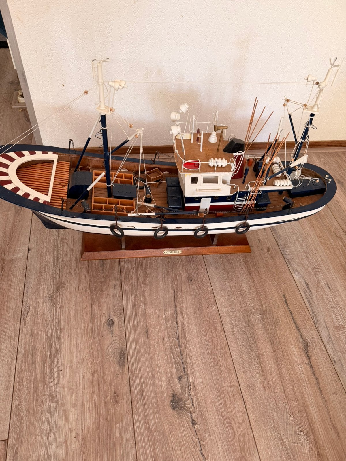 Boot modelbouw, Ophalen, Zo goed als nieuw