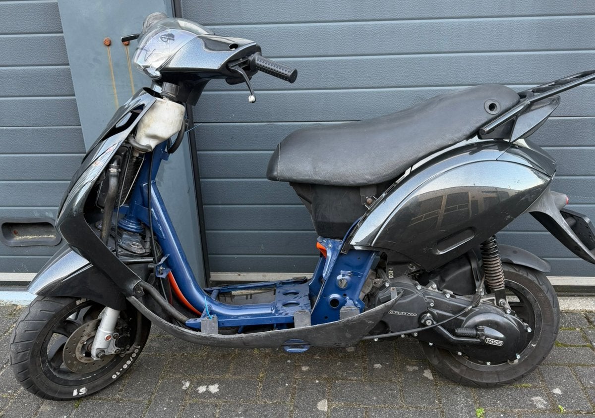 Piaggio zip stage6 mk2 sprinter (brom), Ophalen, Zo goed als nieuw, Benzine, Overige modellen