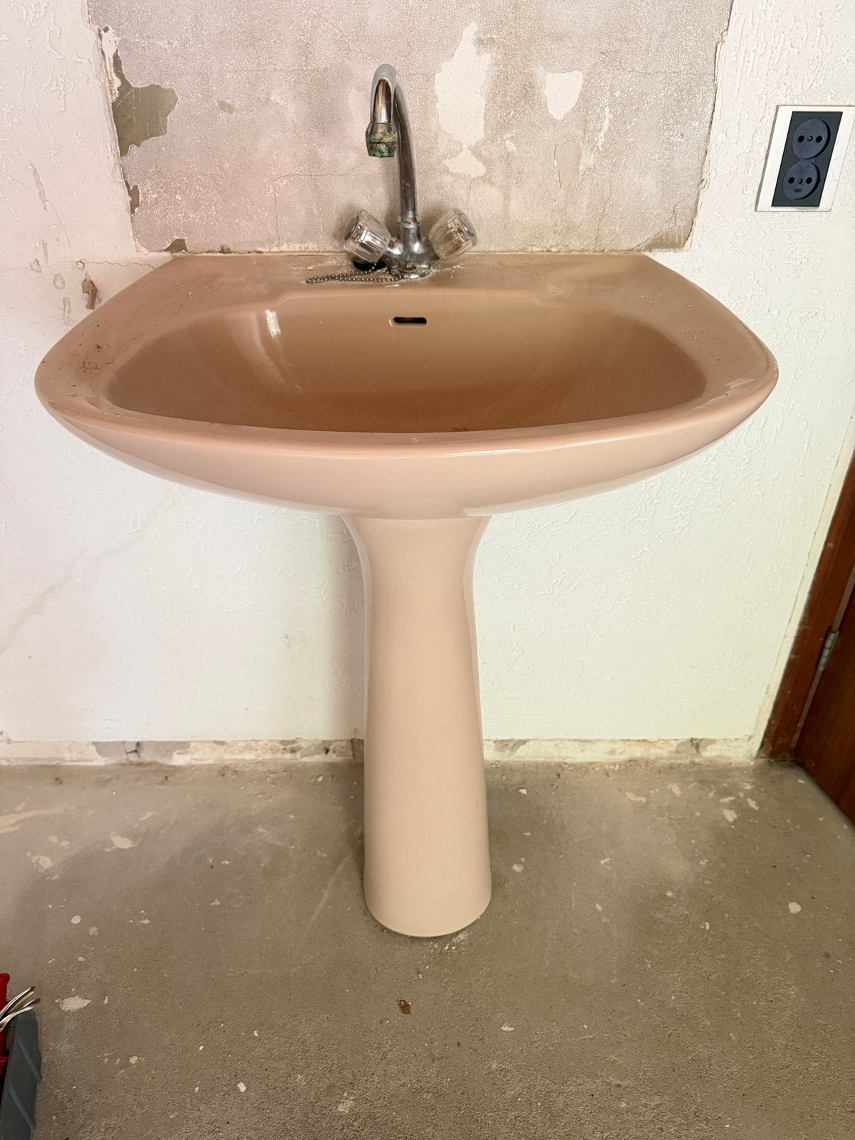 Twee retro wastafels met zuil, Ophalen, Gebruikt, Steen, Wastafel
