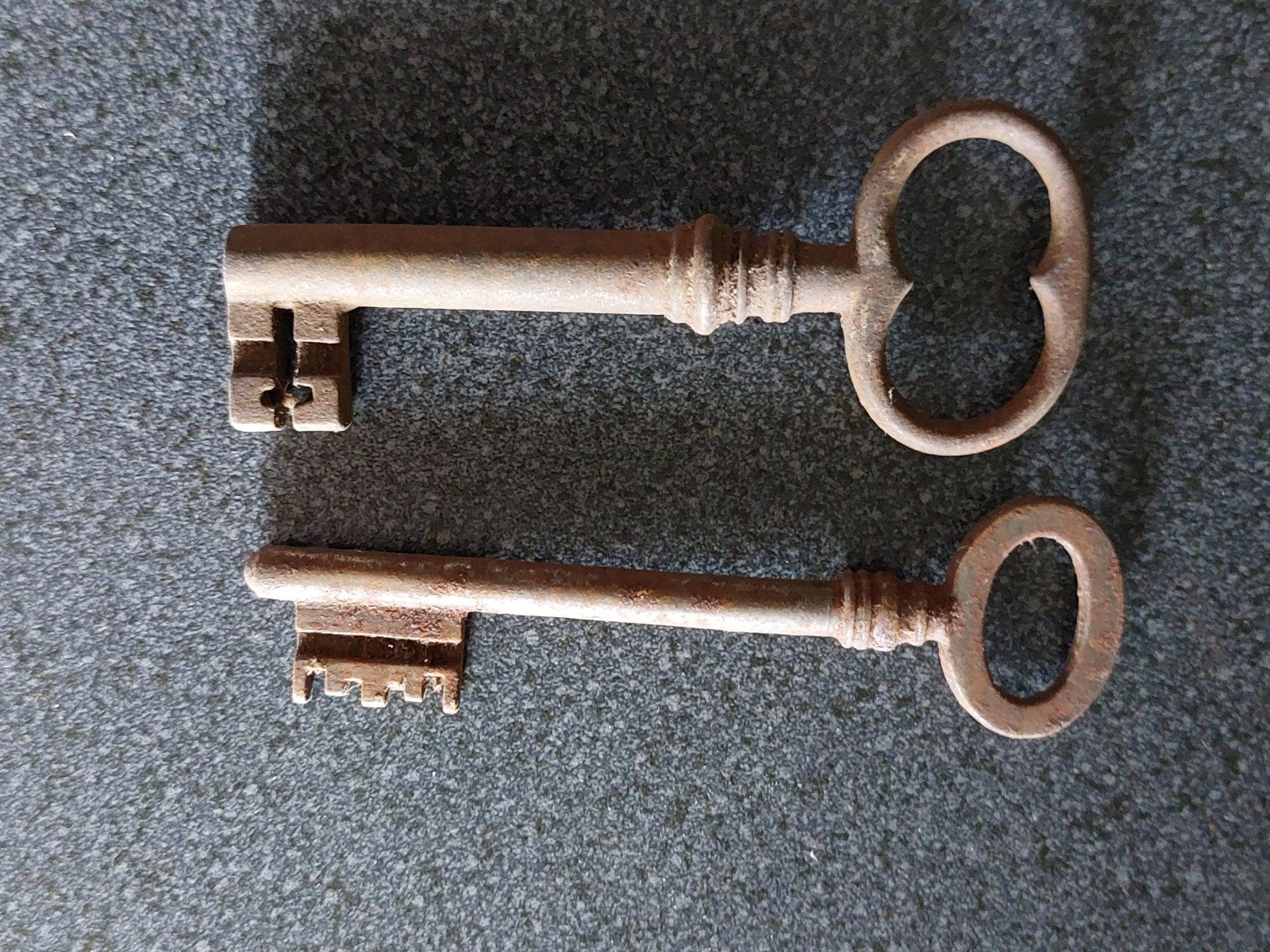 Antieke sleutels, Ophalen of Verzenden