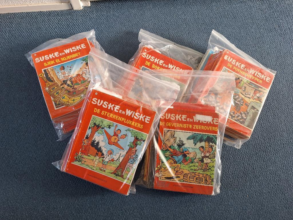 Stapel suske & wiske stripboeken, Meerdere stripboeken, Ophalen of Verzenden, Gelezen
