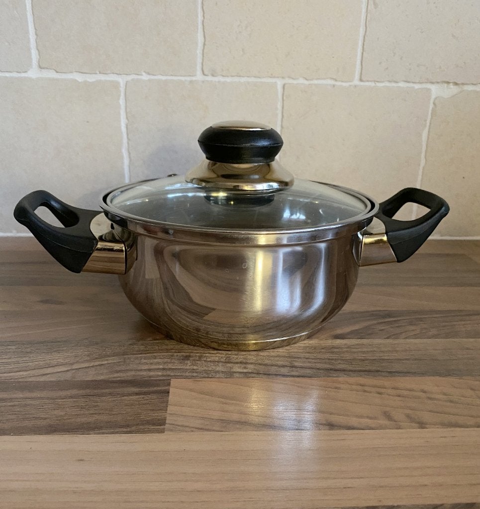 RVS kookpan met glazen deksel 18 cm., Ophalen of Verzenden, Zo goed als nieuw, Rvs, Kookpan