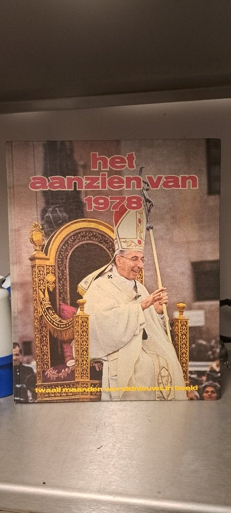 Het aanzien van 1978 (Z247-97), Boeken, Ophalen of Verzenden, Gelezen, Overige gebieden