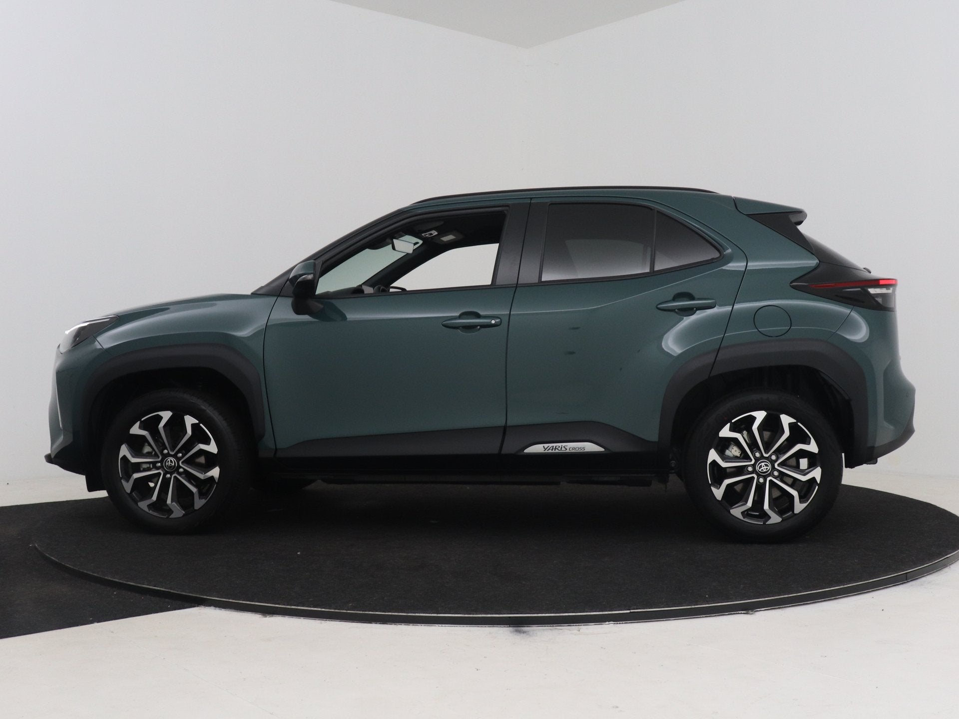 Toyota Yaris Cross 1.5 Hybrid 115 Dynamic Comfort Pack | Dod, Auto's, 12 maanden, Stof, Gebruikt, 116 pk