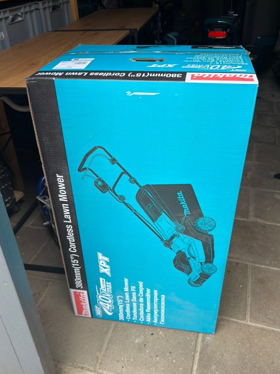 Makita Grasmaaier - 40v Nieuw, Ophalen, Zo goed als nieuw