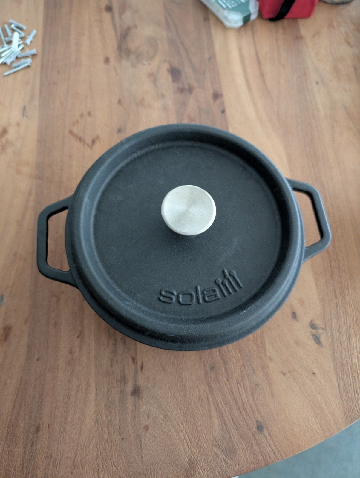 Sola gietijzeren pan 24cm, Huis en Inrichting, Keuken | Potten en Pannen, Ophalen