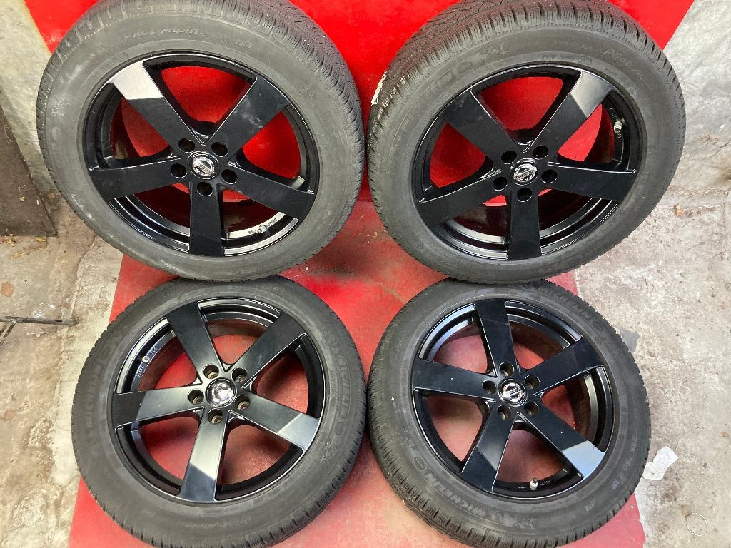 Winterbanden Nissan Qashqay 235/50R18 Michelin, 18 inch, Gebruikt, ., Banden en Velgen