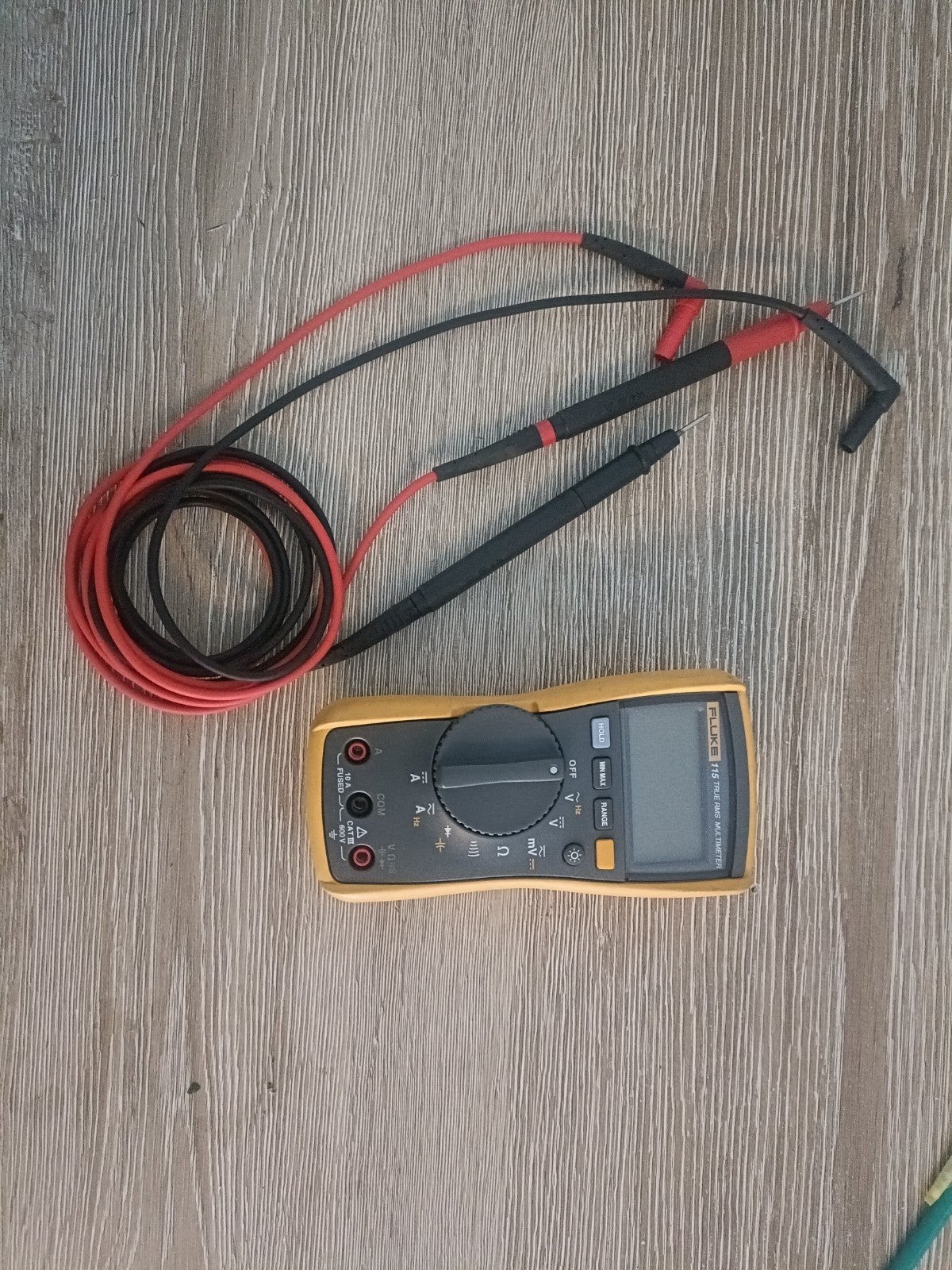 Fluke 115 True-RMS Multimeter met meetsnoeren, Verzenden