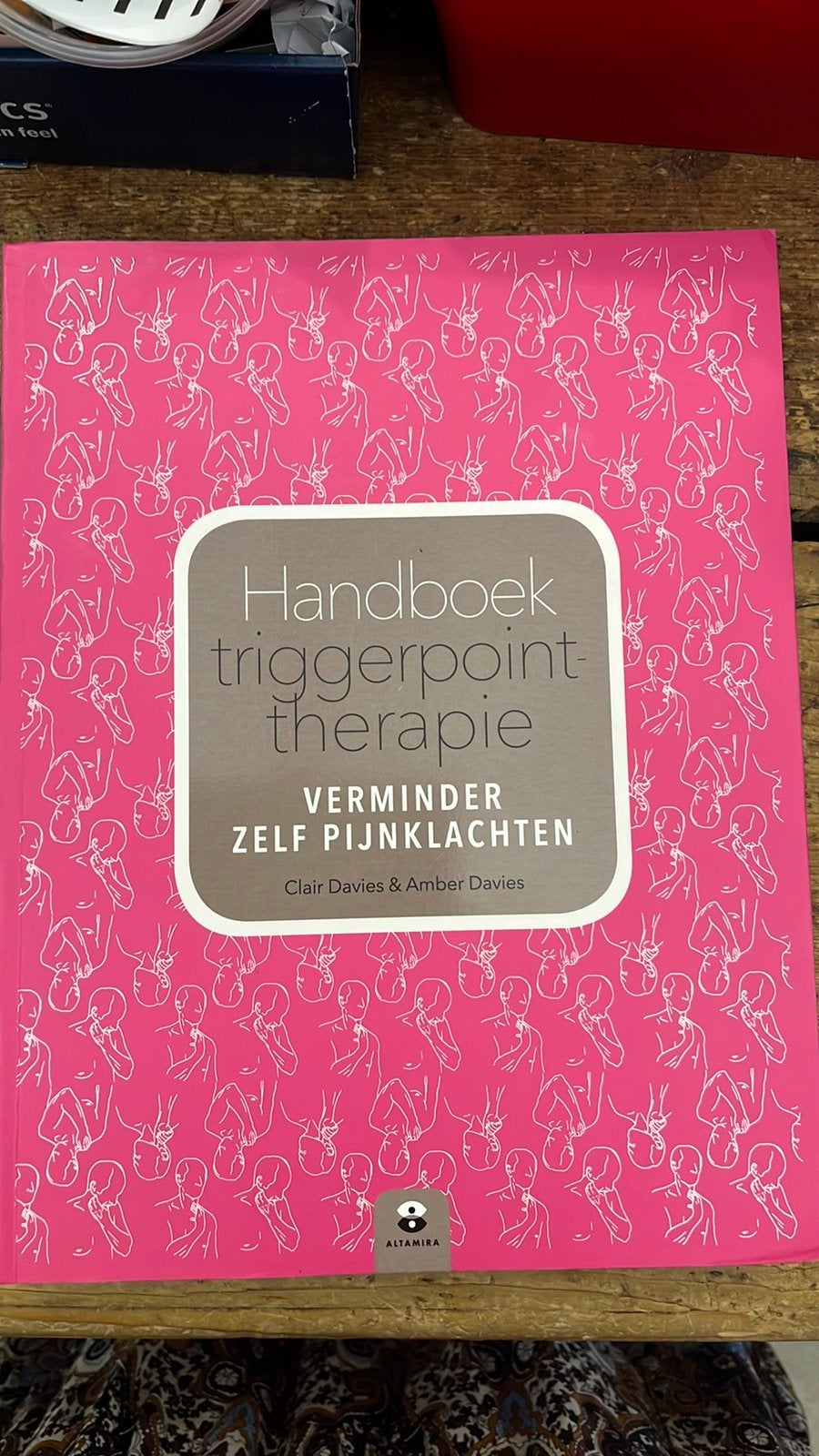 Amber Davies - Handboek triggerpointtherapie, Ophalen of Verzenden, Zo goed als nieuw, Amber Davies; Maria Worley; Clair Davies