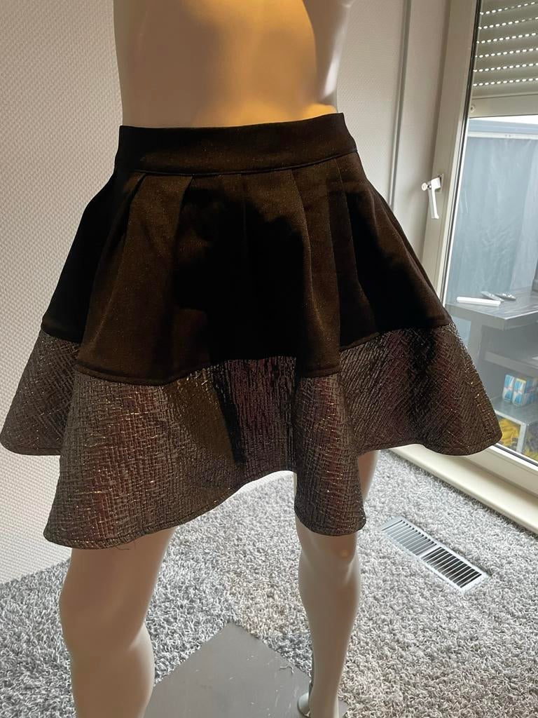 Elle&elle rokje met zilveren rand maat s, ., Zwart, Ophalen of Verzenden, Zo goed als nieuw