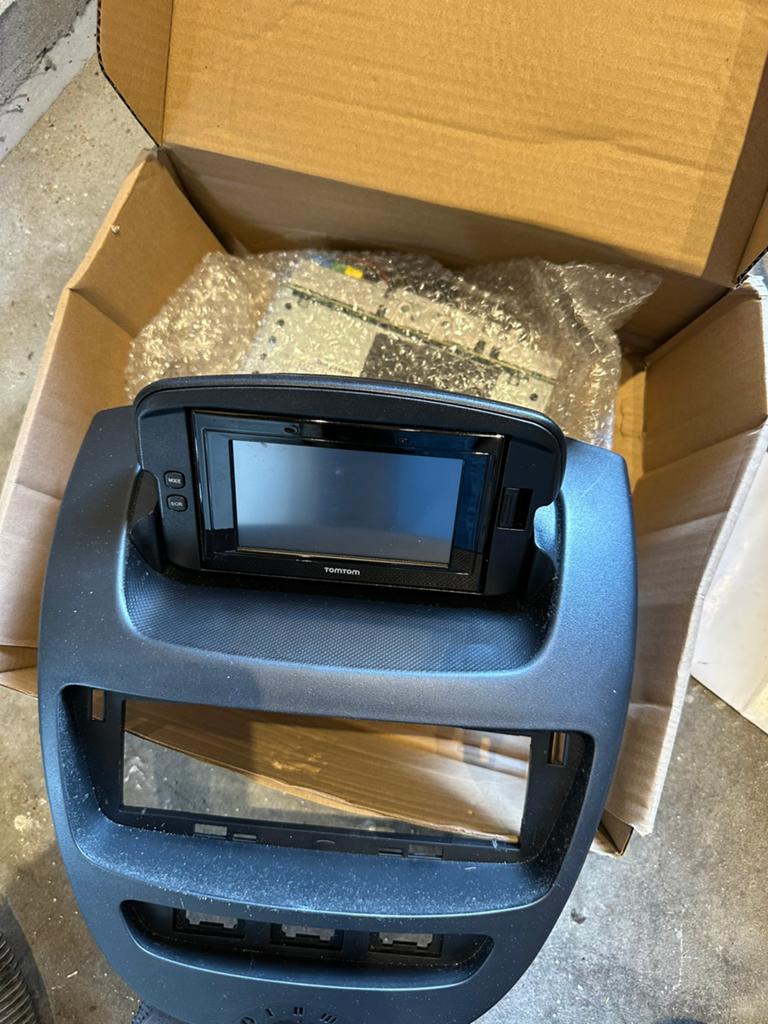 Toyota aygo tomtom navigatie, Auto-onderdelen, Ophalen of Verzenden, Nieuw, Toyota