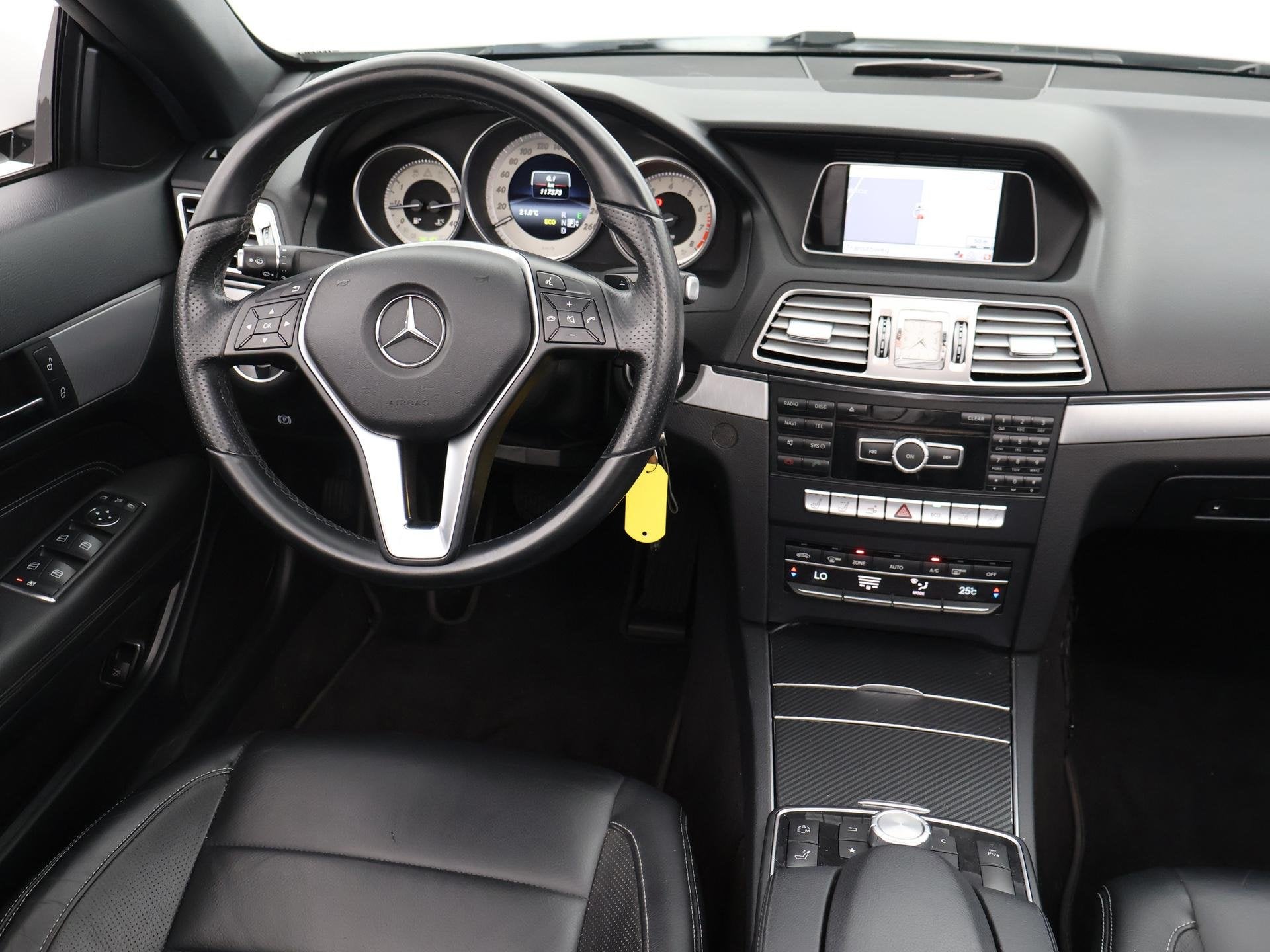 Mercedes-Benz E-klasse Cabrio 200 AUT. FACELIFT / NIEUW MODE, Automaat, Achterwielaandrijving, 4 cilinders, Cabriolet