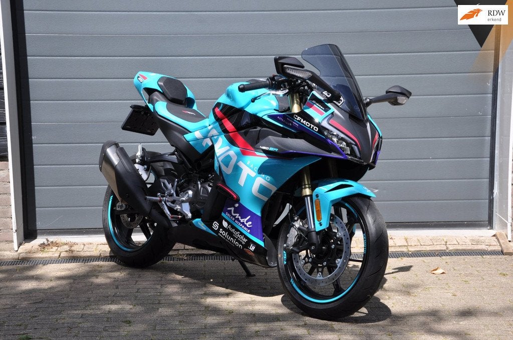 CFMoto 450 SR- R Champions Edition! Zeer compleet , als nieu, Bedrijf, 449 cc, Sport, ABS