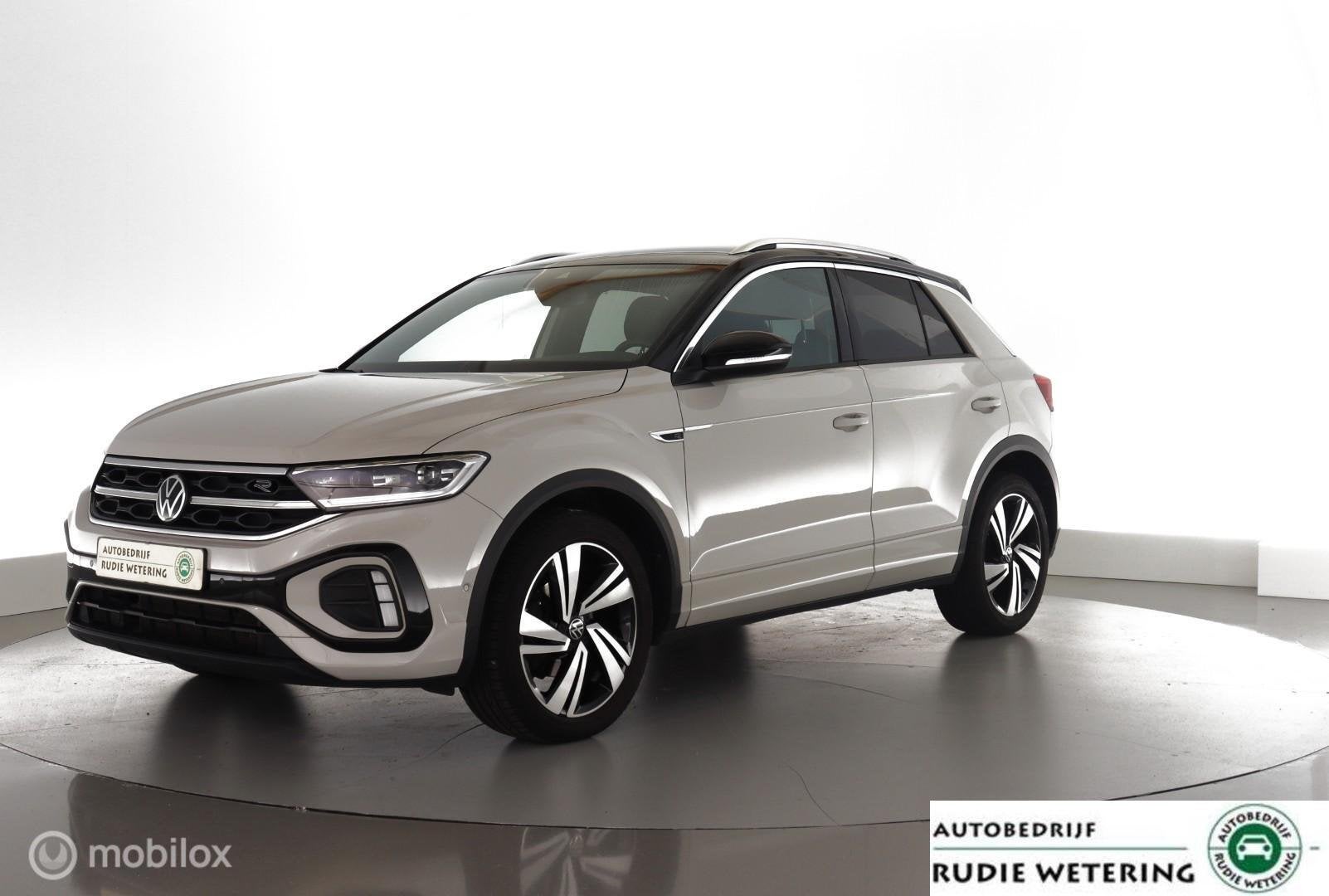 Volkswagen T-Roc 1.5 TSI R-Line Business+ trekhaak|IQ.led|ca, 1258 kg, Zwart, 4 cilinders, Leder en Stof