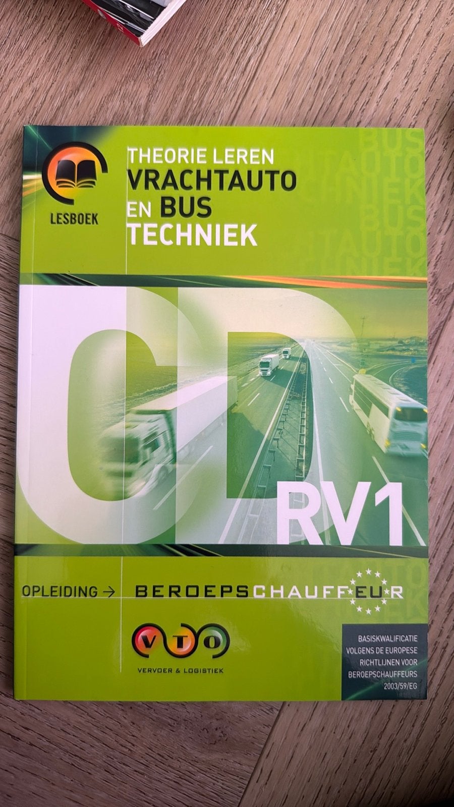 Theorie Leren Vrachtauto en Bus Techniek RV1 Lesboek, Ophalen of Verzenden, Zo goed als nieuw, MBO