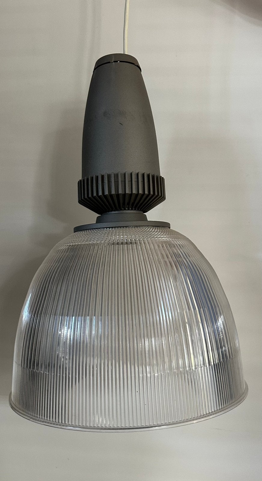 Fagerhult industriële hanglamp met prismatische kap, Ophalen, Gebruikt