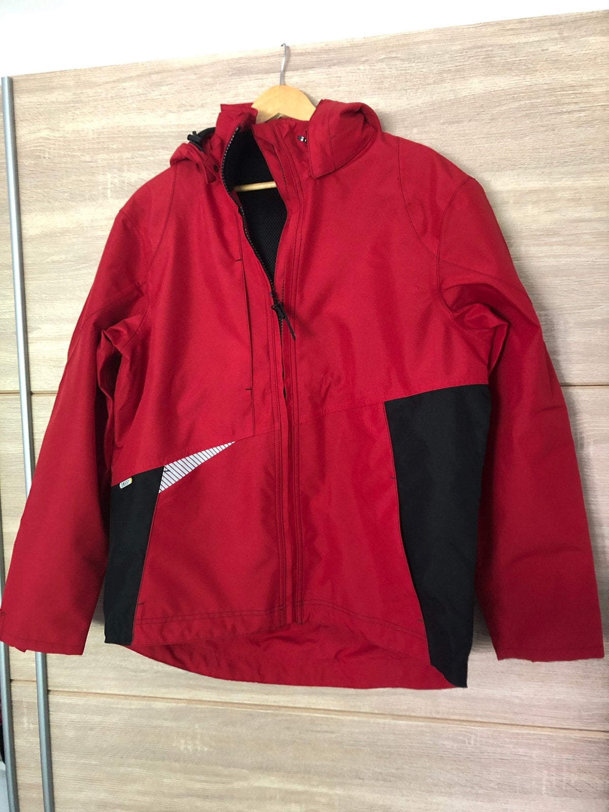 Dassy hyper jas maat L nieuw in de verpakking, Ophalen of Verzenden, Nieuw, Maat 52/54 (L), Rood