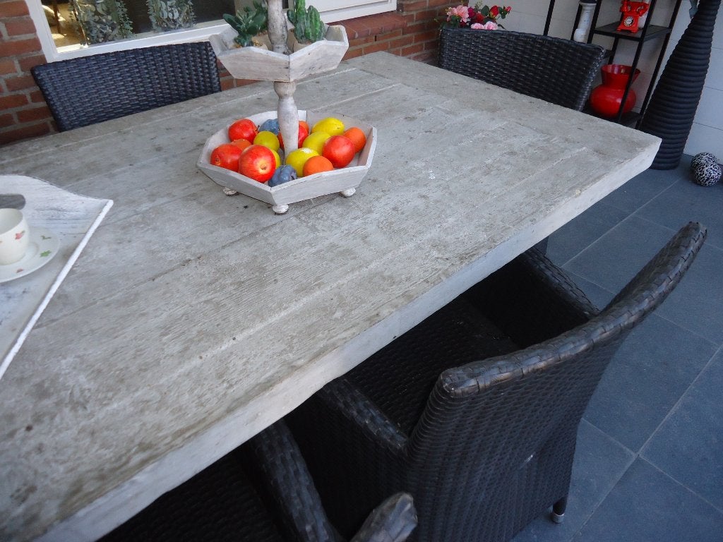 Stabiele betonnen tuintafel - weerbestendig - one of a kind, Tuin en Terras, Ophalen, Gebruikt, Rechthoekig, Overige materialen