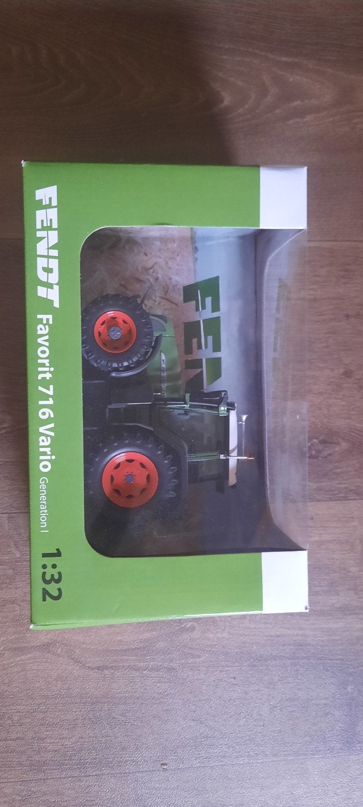 Fendt Favorit 716 Vario Generatie I Schaalmodel 1:32, Ophalen