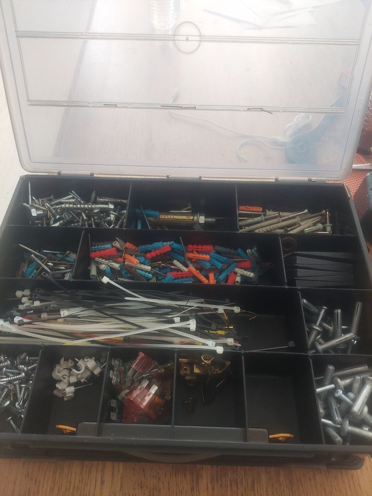 Assortimentsdoos met schroeven, bouten, moeren en plugg, Ophalen of Verzenden, Gebruikt, Minder dan 50 mm, Overige typen