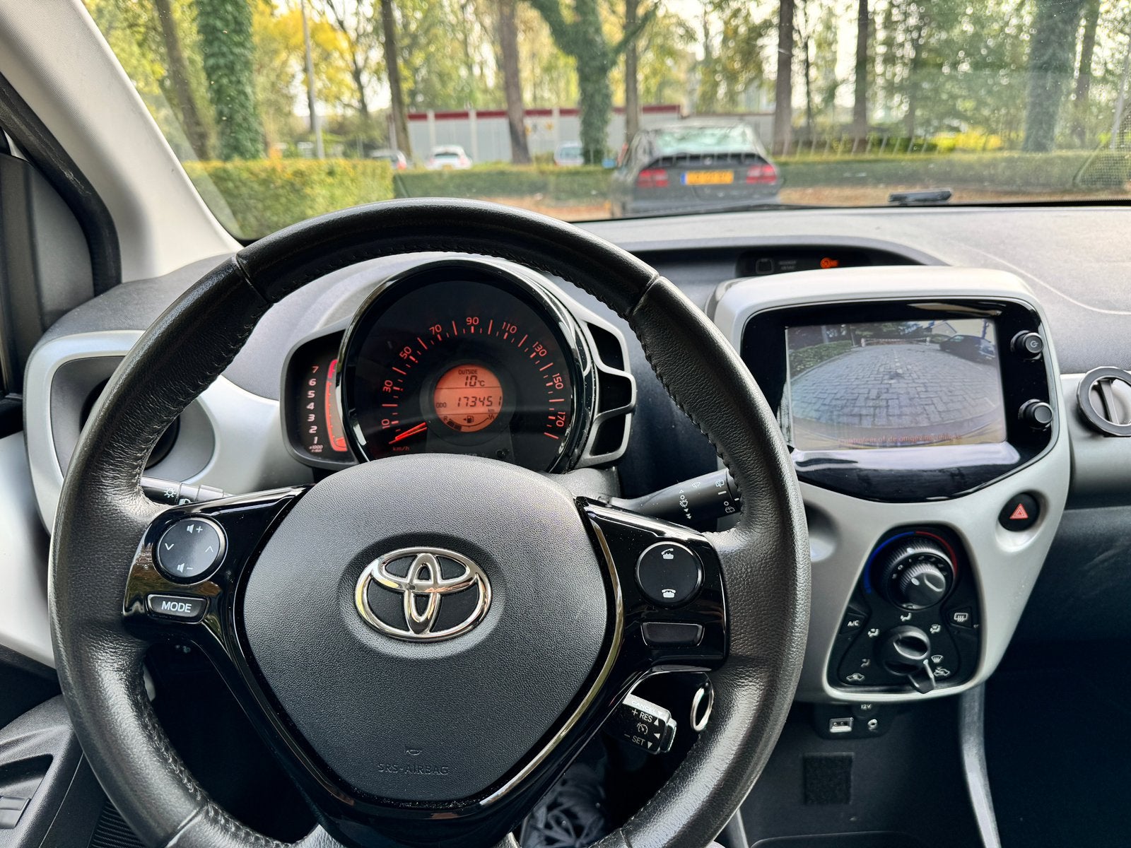 Toyota Aygo 1.0VVT-i |X PLAY|CAMERA| AİRCO | E- RAMEN| NAP|, Auto's, Voorwielaandrijving, 4 stoelen, Wit, Origineel Nederlands