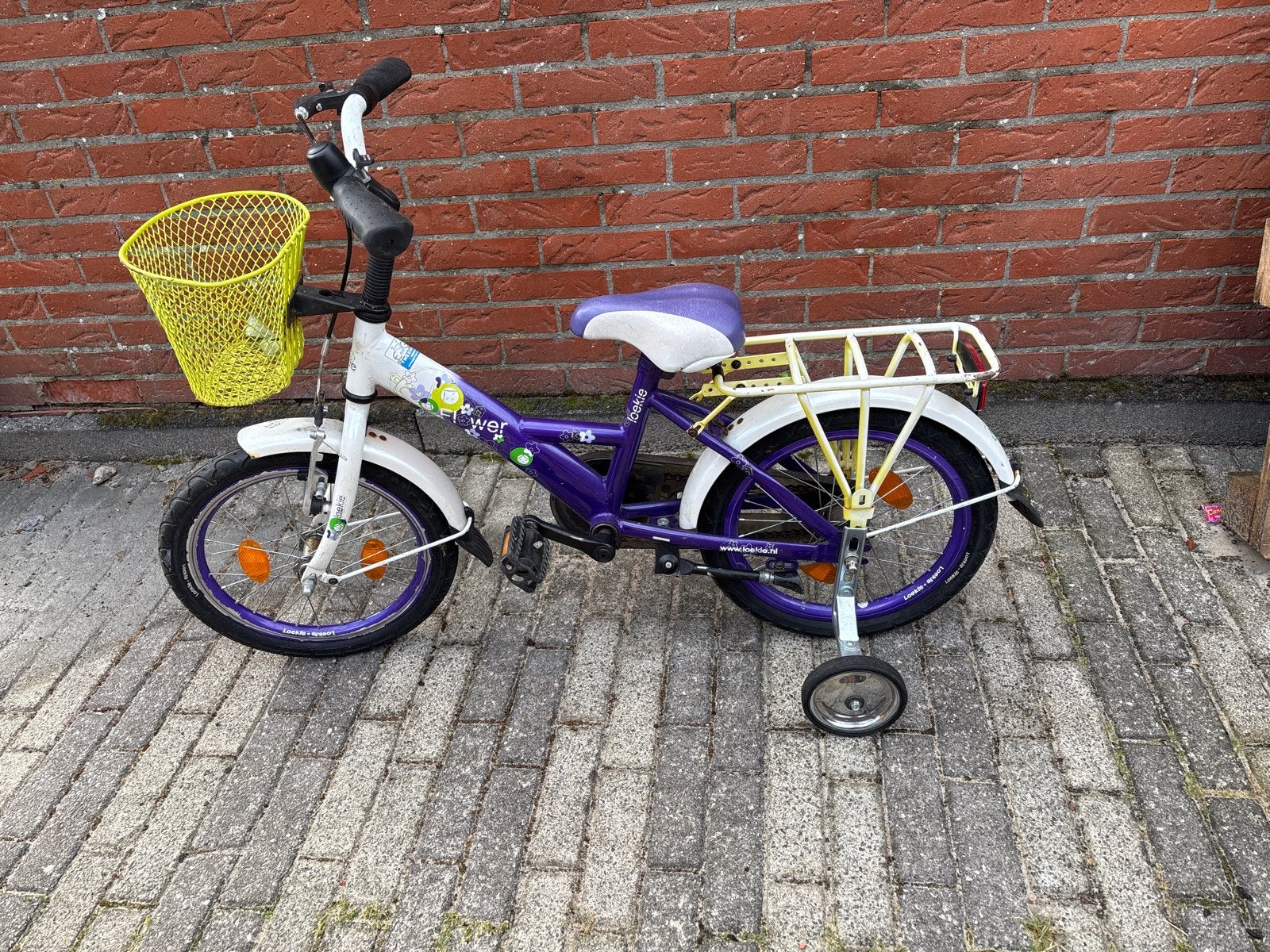 16 inch kinderfiets met mandje, Ophalen, Gebruikt, 16 tot 20 inch, Zijwieltjes