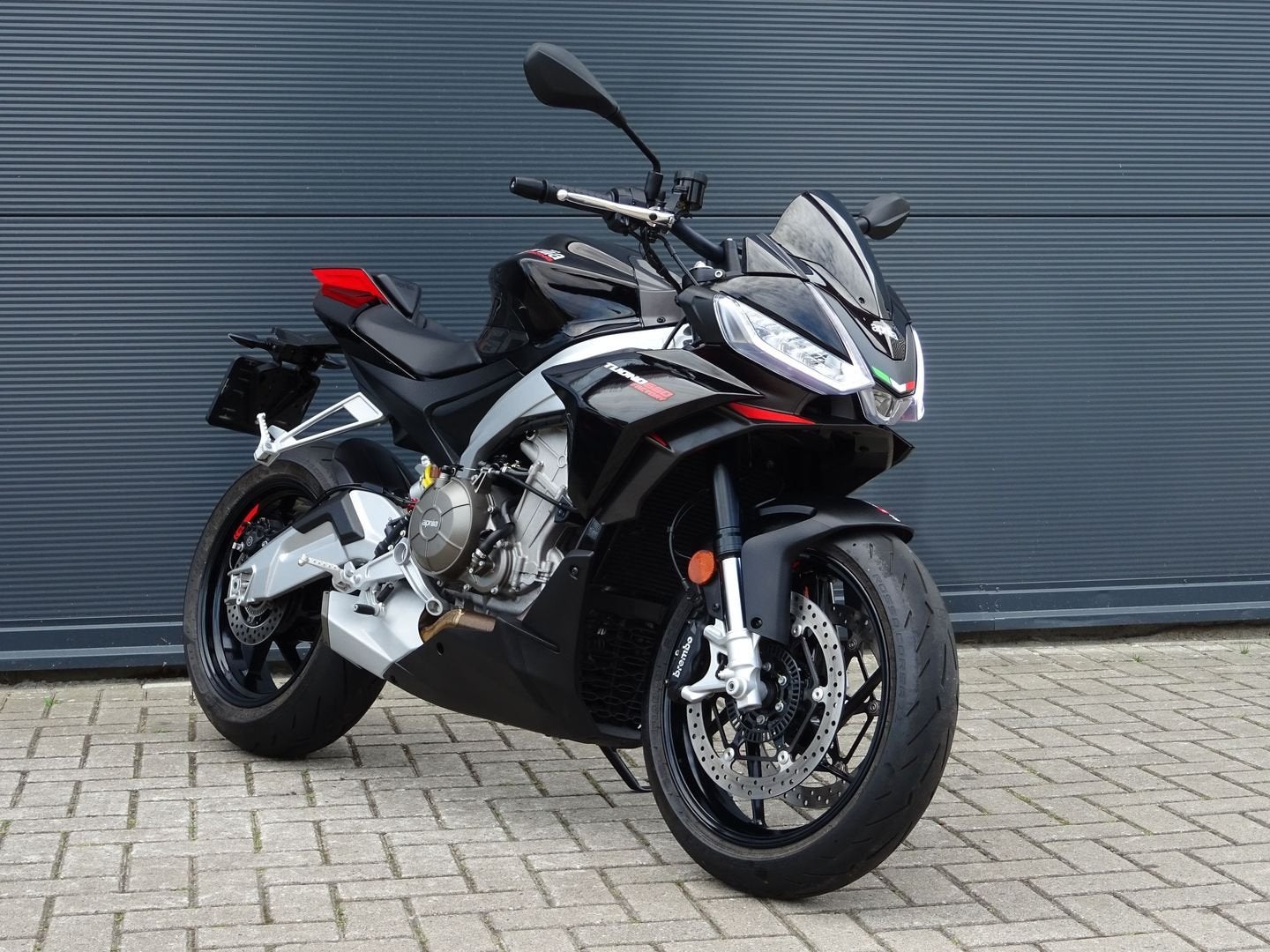 APRILIA TUONO 660 FACTORY 2024 819km ZGAN quickshift, Motoren, Motoren | Aprilia, Bedrijf, Naked bike, meer dan 35 kW, 2 cilinders