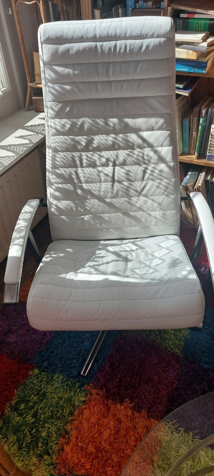 Wit leren relax stoel, 2 standen, Ophalen, Minder dan 75 cm, Nieuw, Leer