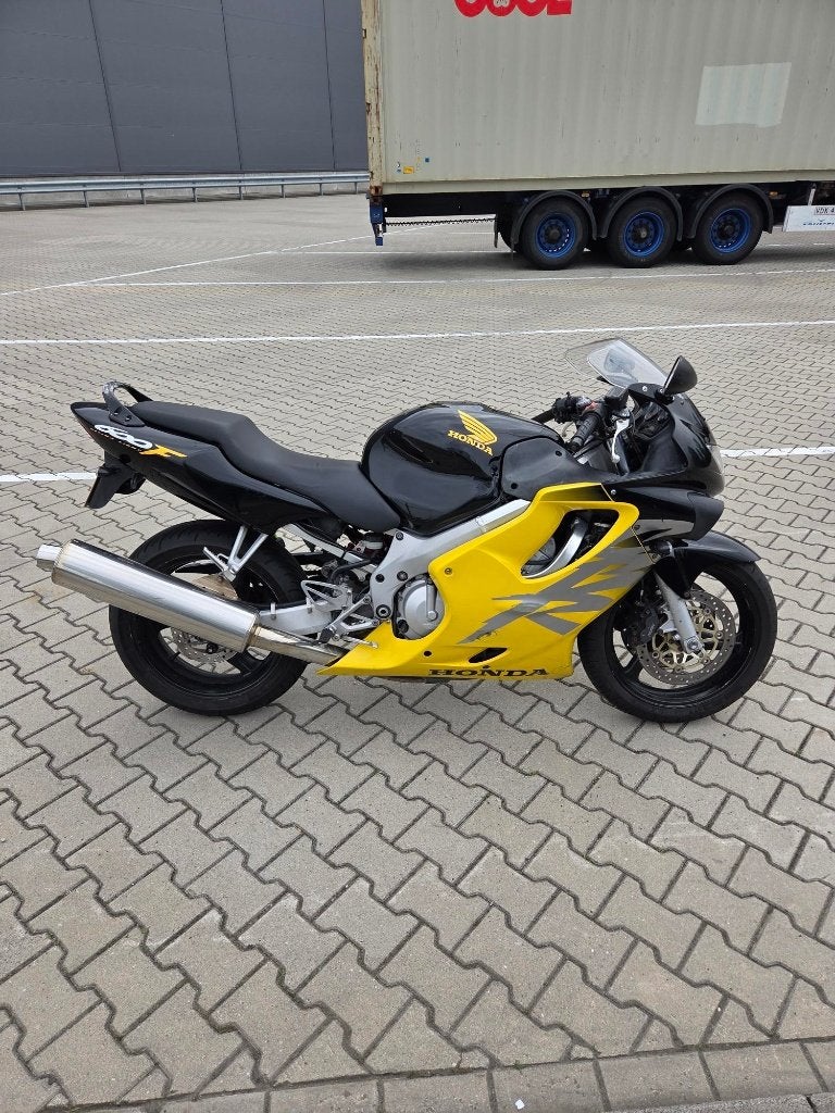 honda cbr 600 - f4 - PC 35 - 1999, 4 cilinders, Motorrijbewijs A, Gebruikt, Meer dan 35 kW