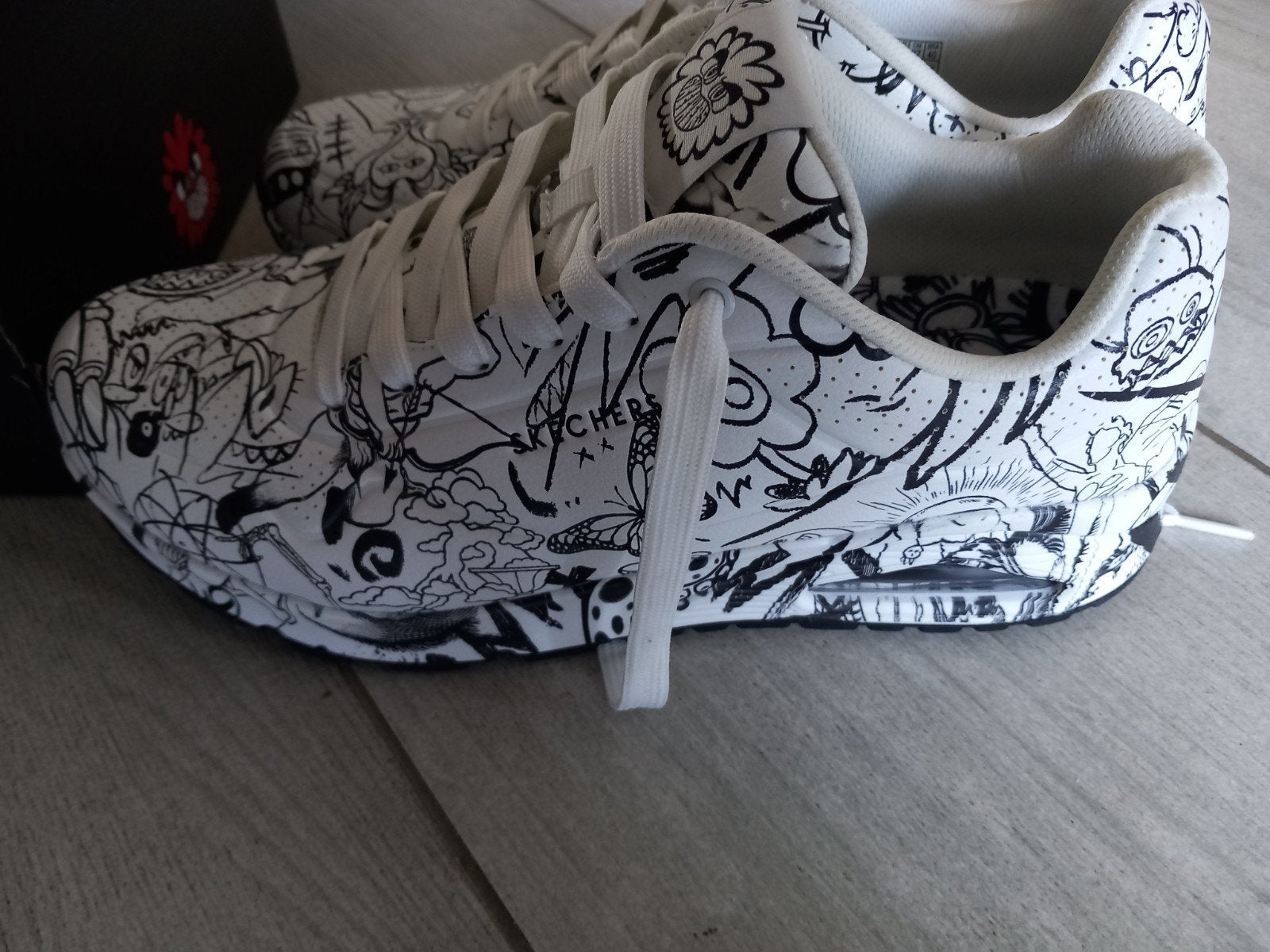 Skechers x Vexx Limited Edition Sneakers Maat 42, Wit, Nieuw, Ophalen of Verzenden, Sneakers of Gympen