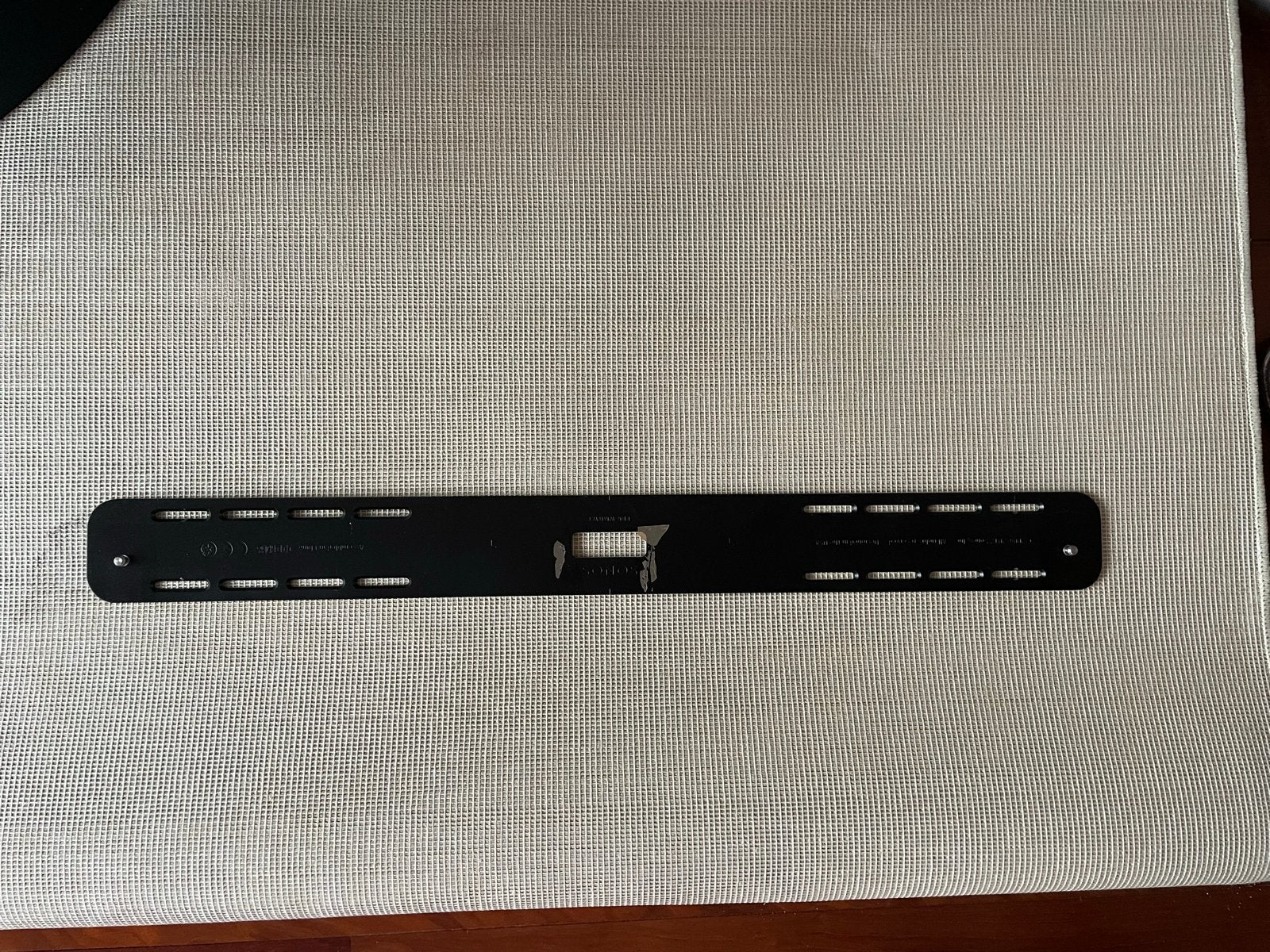 Zwarte metalen beugel voor montage van sonos ophangsysteem, Ophalen, Zo goed als nieuw