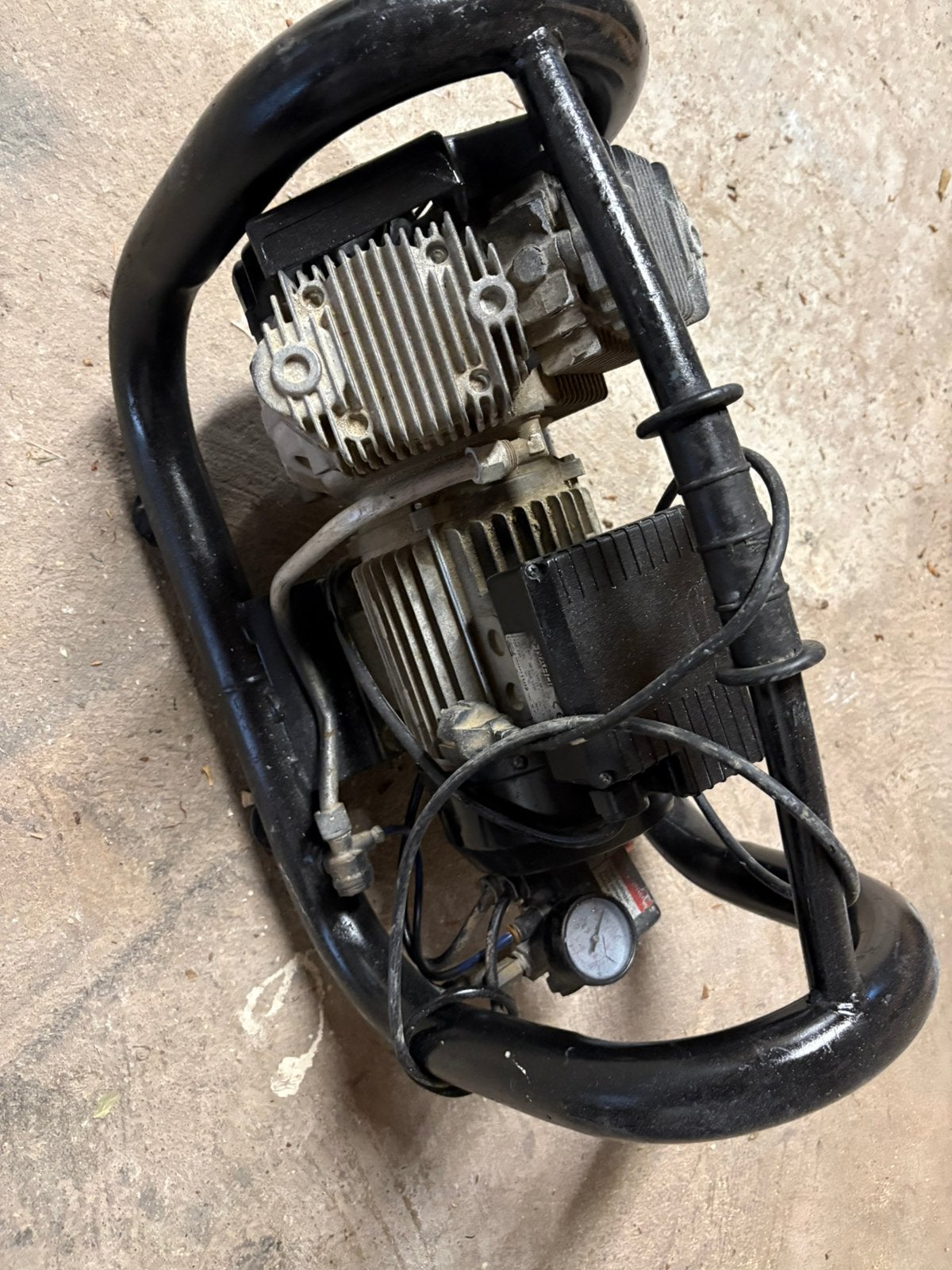 Compressor 2 cilinder, Ophalen, Zo goed als nieuw