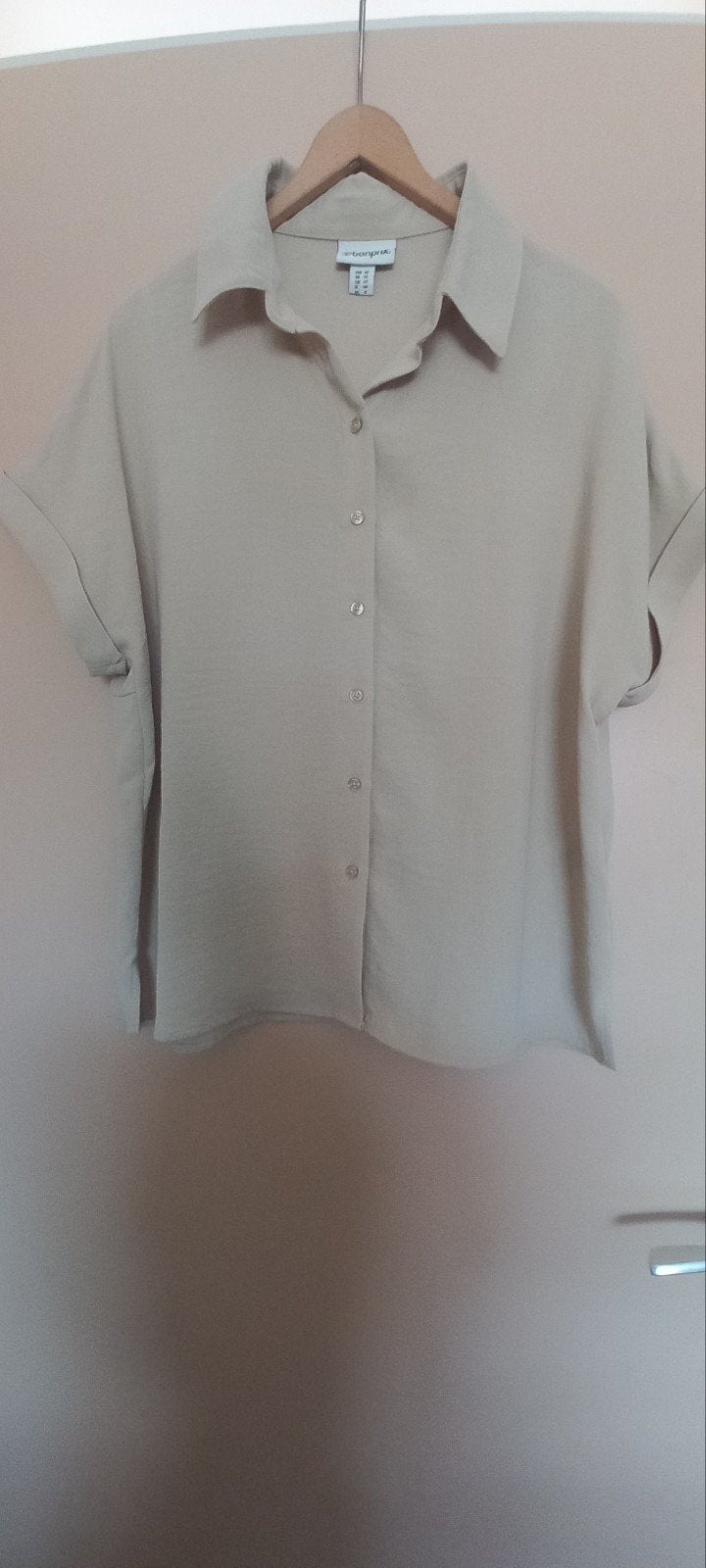 Beige blouse korte mouw mt 40 Bonprix, Kleding | Dames, Blouses en Tunieken, Maat 38/40 (M), Bonprix, Beige, Ophalen of Verzenden