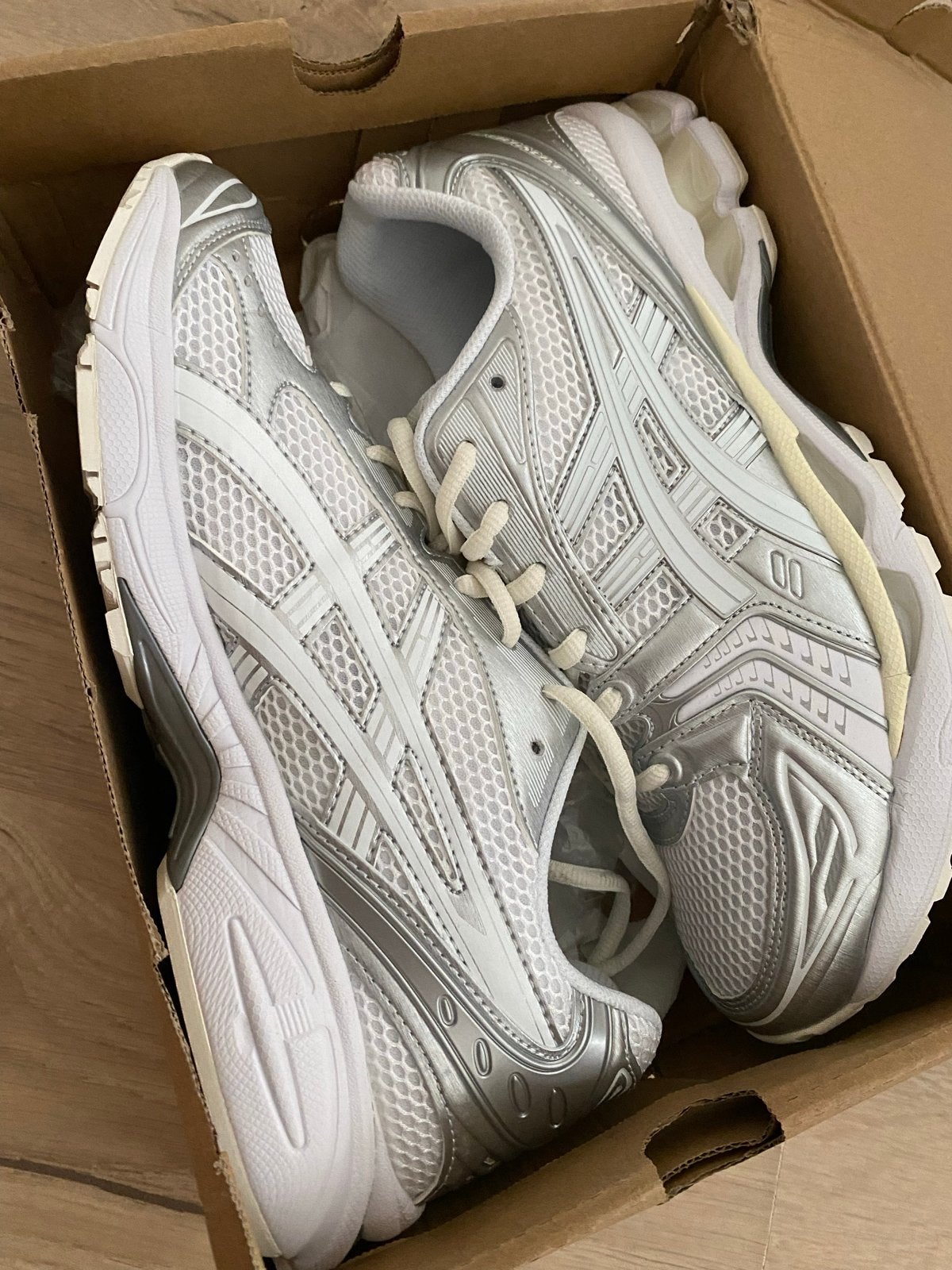 ASICS GEL-NYC Cream/Arctic Sky Sneakers - Maat 45, Kleding | Heren, Schoenen, Ophalen of Verzenden, Nieuw, Wit, Sneakers of Gympen